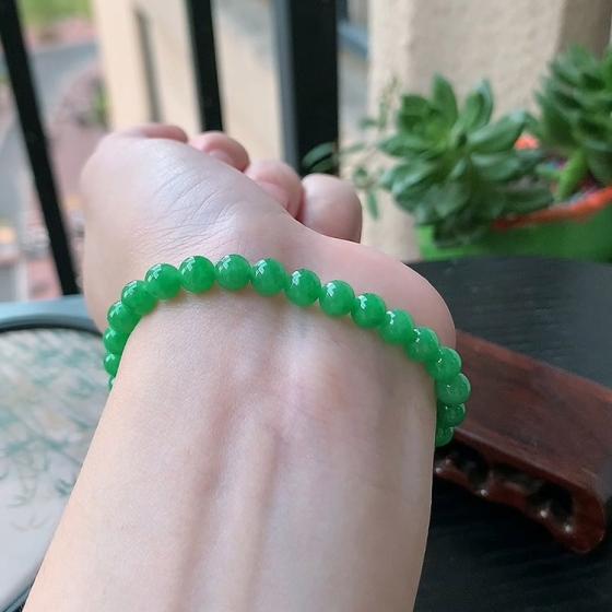 Sunny Green Bead Bracelet